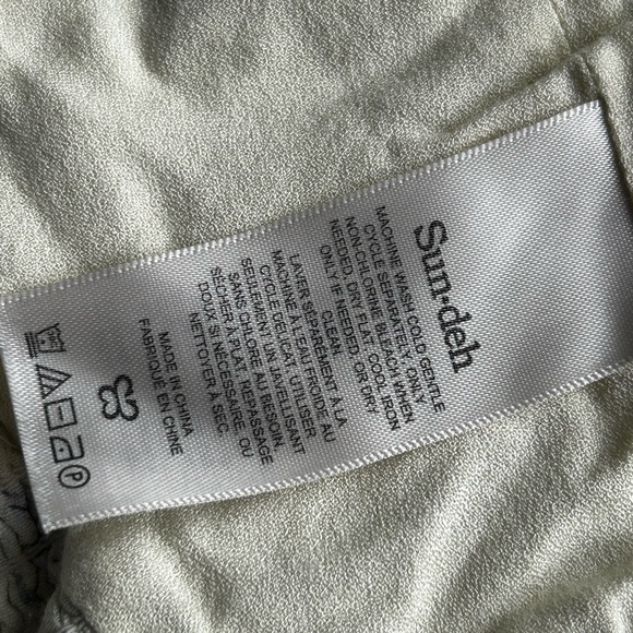 Floral Sun Deh Top - Picture 3 of 3